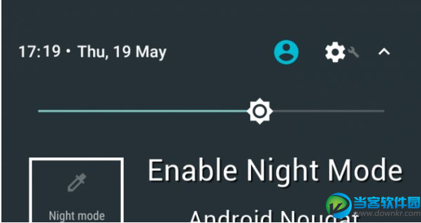 安卓7.0夜间模式开启