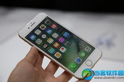 iPhone7黑屏打不开怎么办